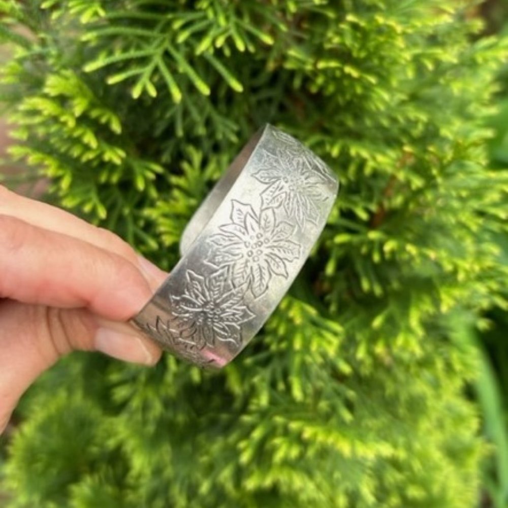 VTG KIRK STIEFF Pewter Chrysanthemum Cuff Bracelet